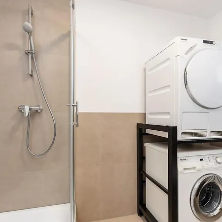 Komfortable Mit Terrasse Für 5 Personen! Apartment *