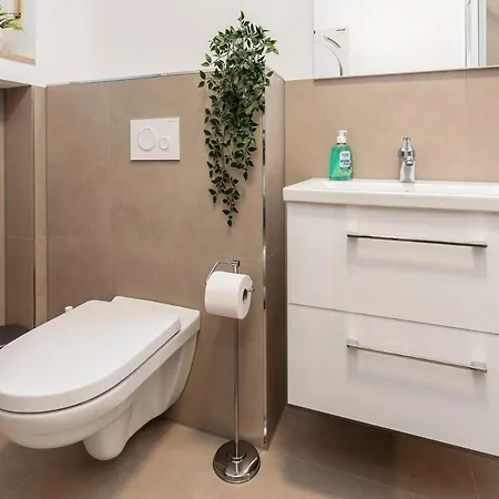 Komfortable Mit Terrasse Für 5 Personen! Apartment *